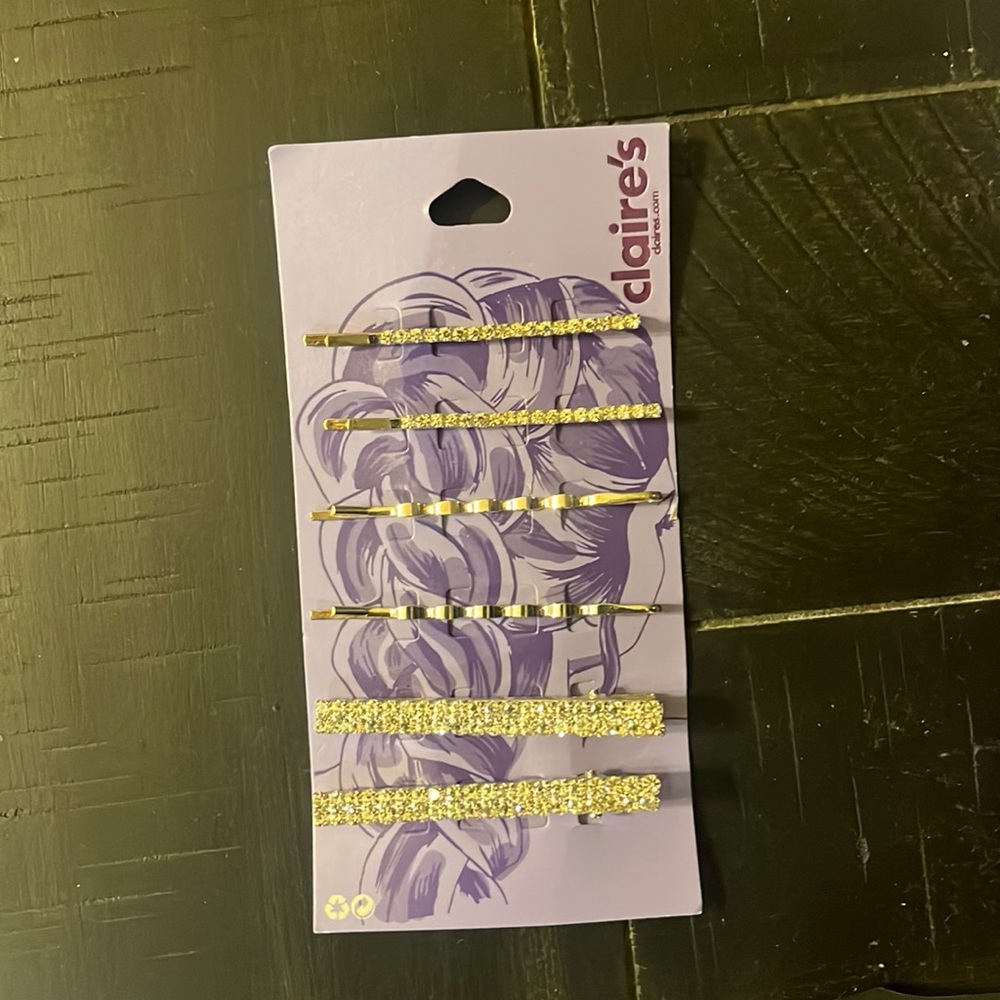 6 silver hair clips from Claire’s